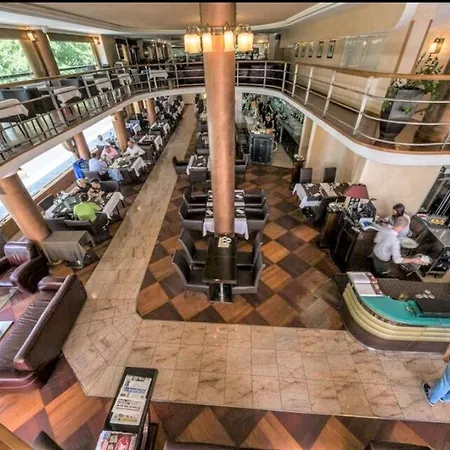 דירה Riverside Mansion בודפשט