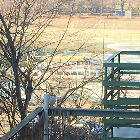 Apartament Riverside Mansion