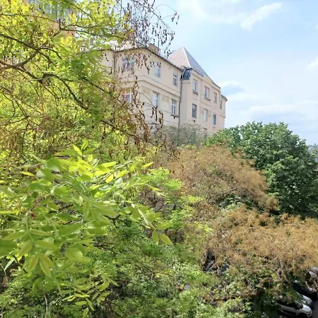 Riverside Mansion Apartament *