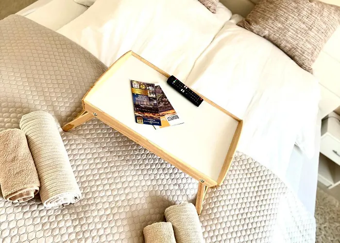 Riverside Mansion Апартаменты *