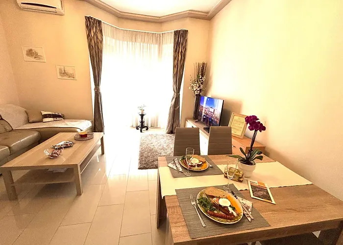 Riverside Mansion Apartment Budapest