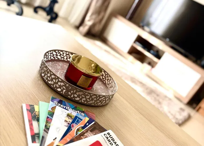 Riverside Mansion * Budapest