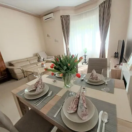 شقة Riverside Mansion *