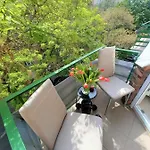 Apartament Riverside Mansion