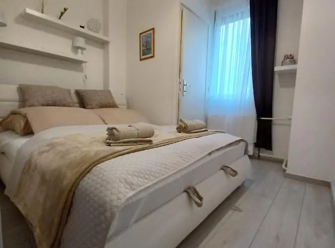 Riverside Mansion Appartement